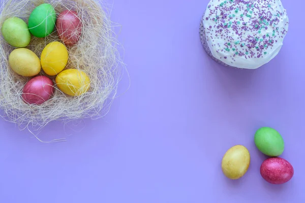 Easter Eggs Makeshift Nest Purple Background Next Easter Cake Three — Stock Photo, Image