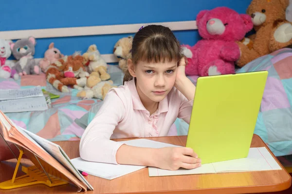 Girl Forced Homework Watch Boring Video Tutorial Tablet — Stock Photo, Image