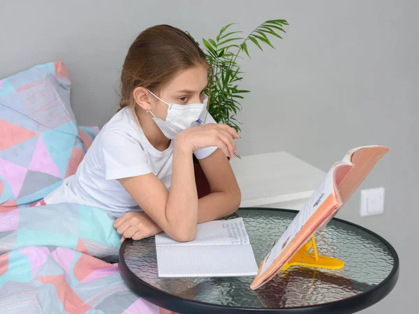 Girl Quarantine Performs School Homework — Stock Photo, Image
