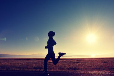 çalışan genç fitness kadın 