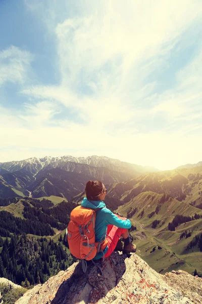 Successful woman backpacker — Stock Photo, Image