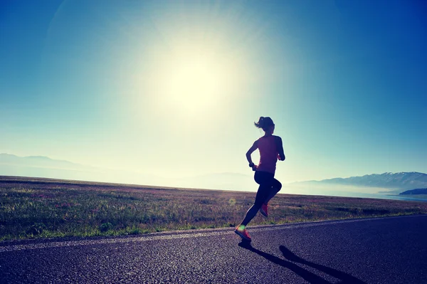 Fitness mulher corredor — Fotografia de Stock