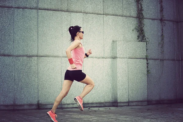 Fitness esporte mulher correndo — Fotografia de Stock