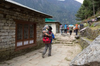 Dağcıların ve yataklı vagon görevlilerine trek