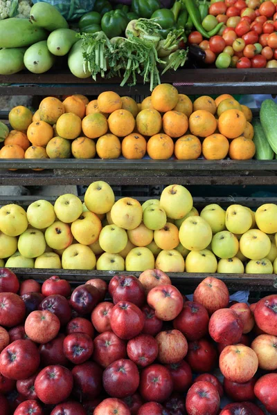 Buah segar berwarna — Stok Foto