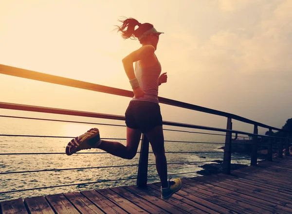 Young fitness woman — Stock Photo, Image