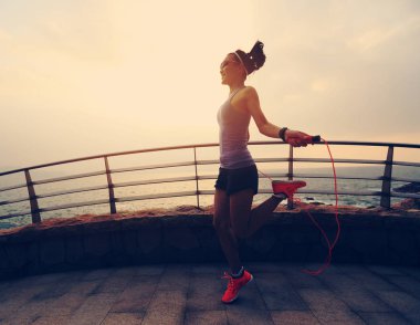 Genç fitness kadını