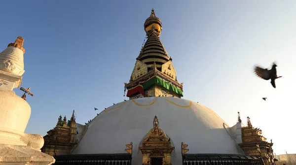 Swayambhunath is een oude religieuze complex — Stockfoto