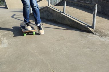 kaykaycı bacaklar açık havada pratik