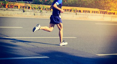 Erkek maraton koşucusu