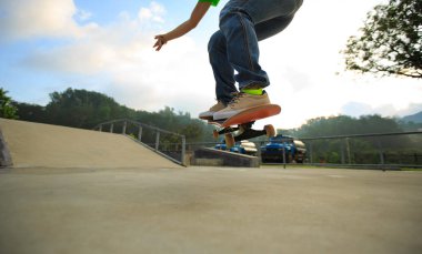 kaykaycı bacaklar açık havada pratik