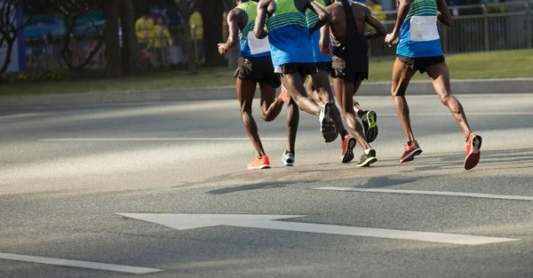 Maratona masculino corredores — Fotografia de Stock