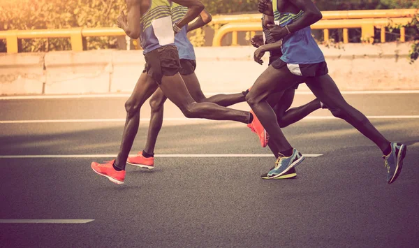 Férfi maratoni futók — Stock Fotó