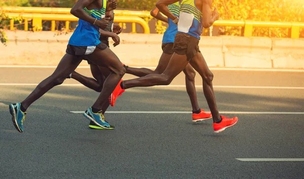 Maratona masculino corredores — Fotografia de Stock