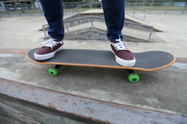 kaykaycı bacaklar açık havada pratik