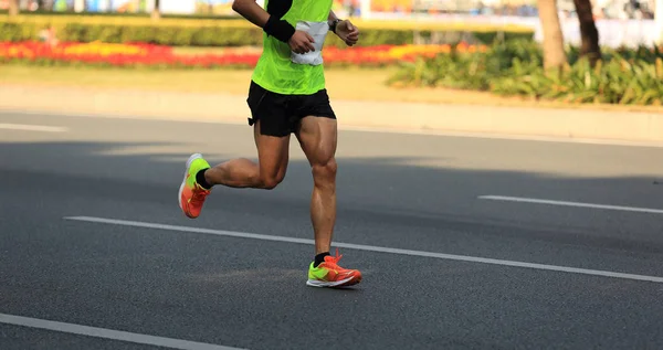 Maratona masculino corredor — Fotografia de Stock
