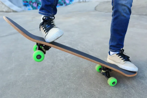 kaykaycı bacaklar açık havada pratik