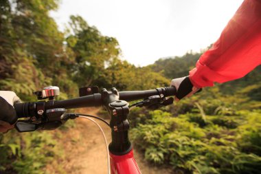 bisikletin gidon holding eller