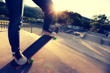 kaykaycı bacaklar açık havada pratik