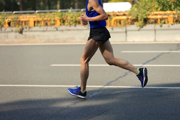Maratona masculino corredor — Fotografia de Stock