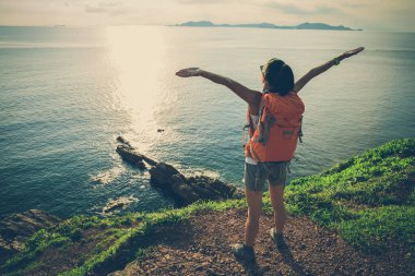  sırt çantası ayakta sahil Mountain kadınla