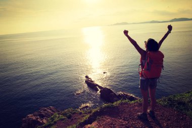  sırt çantası ayakta sahil Mountain kadınla