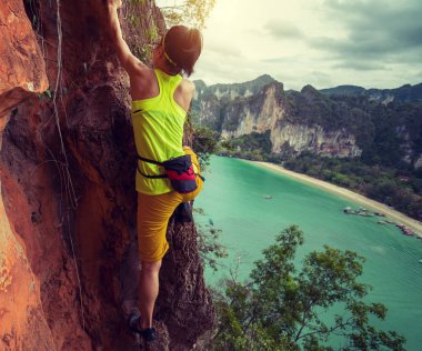 genç kadın tırmanışı 