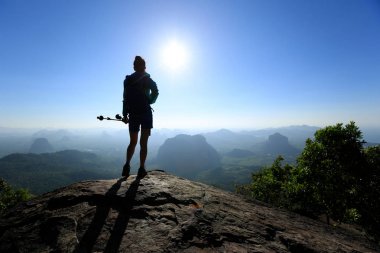 sırt çantası ve Polonyalılar hiking olan kadın