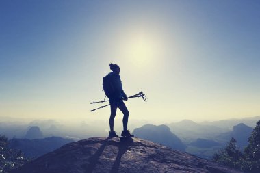 sırt çantası ve Polonyalılar hiking olan kadın