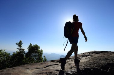 sırt çantası ve Polonyalılar hiking olan kadın