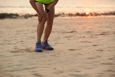 runner diz üzerinde spor yaralanma var 