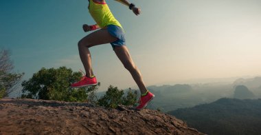 dağda çalışan kadın 