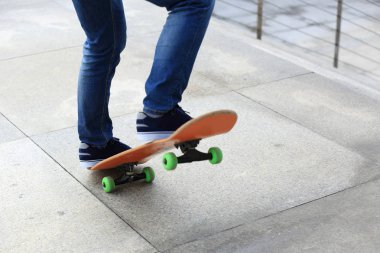 Kaykaycı bacaklar City adlı pratik