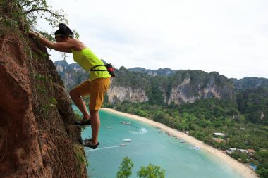 kadını uçurum tırmanma