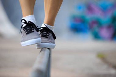 Çelik Boru üzerinde yürüyüş bacaklar 