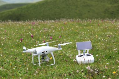 Uzaktan kumandalı robot 