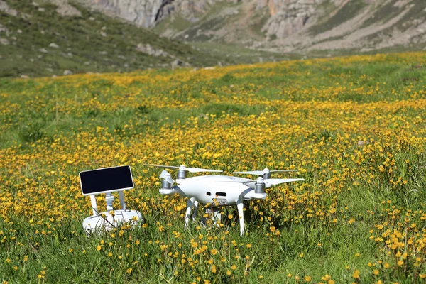 Uzaktan kumandalı robot 