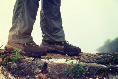 Boots kadın bacakları