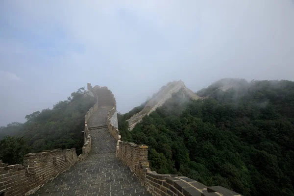 büyük dağ sırtı duvara 