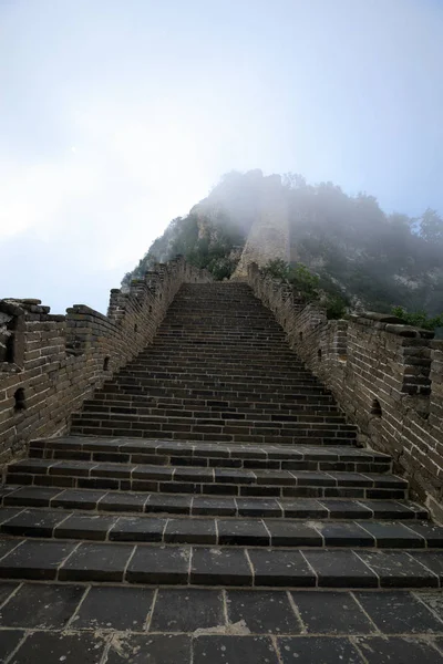 Schody z velké čínské zdi — Stock fotografie