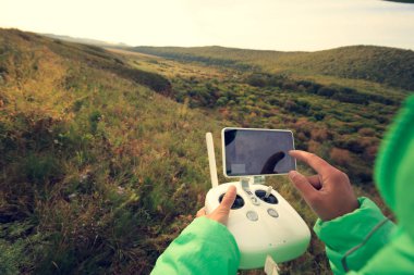 Uzaktan kumanda ile el