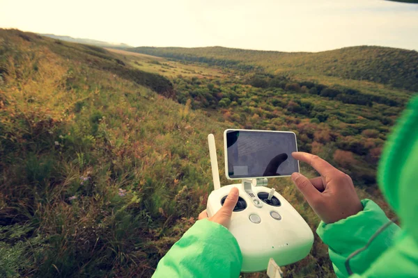 Uzaktan kumanda ile el