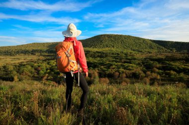Genç kadın zevk görünümü 