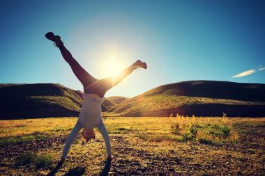 amut yapıyor kadın