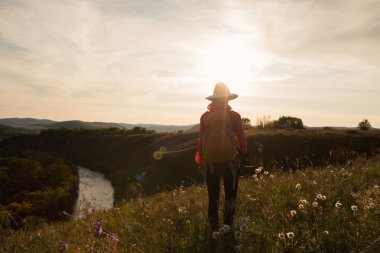 Genç kadın zevk görünümü 