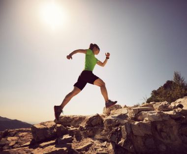 Çin Seddi çalışan kadın 