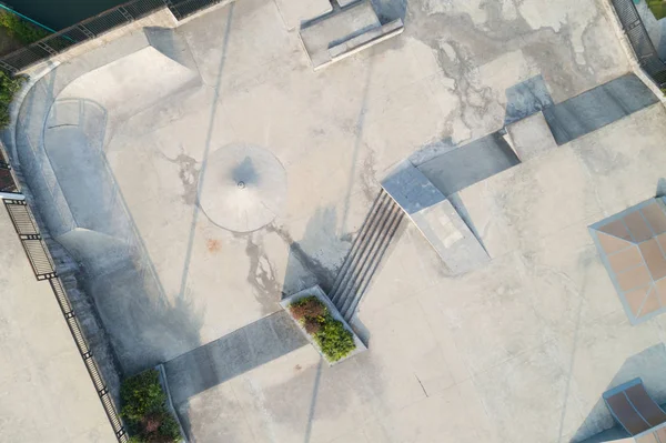 Modern skatepark in city — Stock Photo, Image