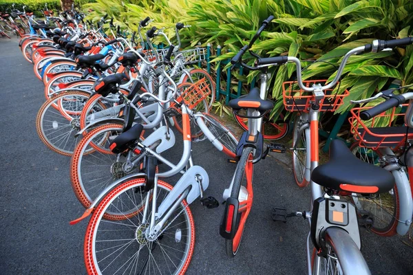 Πολύχρωμο bike sharing — Φωτογραφία Αρχείου