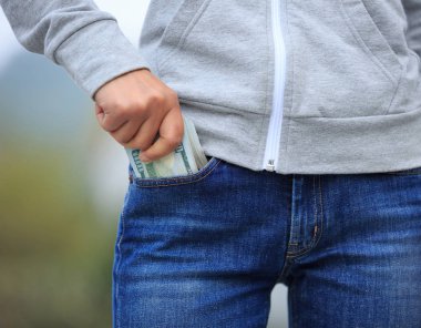 El bulanık şehir özgeçmişlerine cebine para koymak