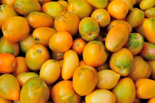 Closeup Fresh Yellow Tomatoes Background — Stock Photo, Image